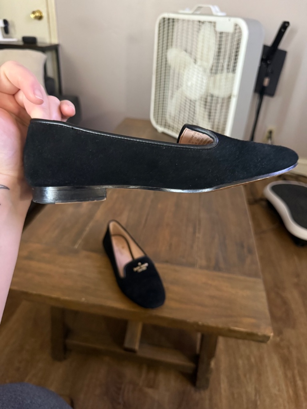 Kate Spade Claudia Classic Black Suede Loafer Gold Logo Women’s Size 6.5 - Picture 6 of 6